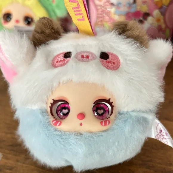 Lila’s Garden Tea Party Mini Plush Pendants - Picture 4 of 6